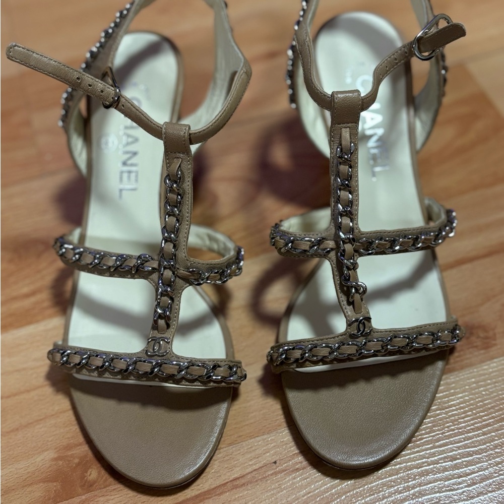 CHANEL Tan Sandals with Chain Detail